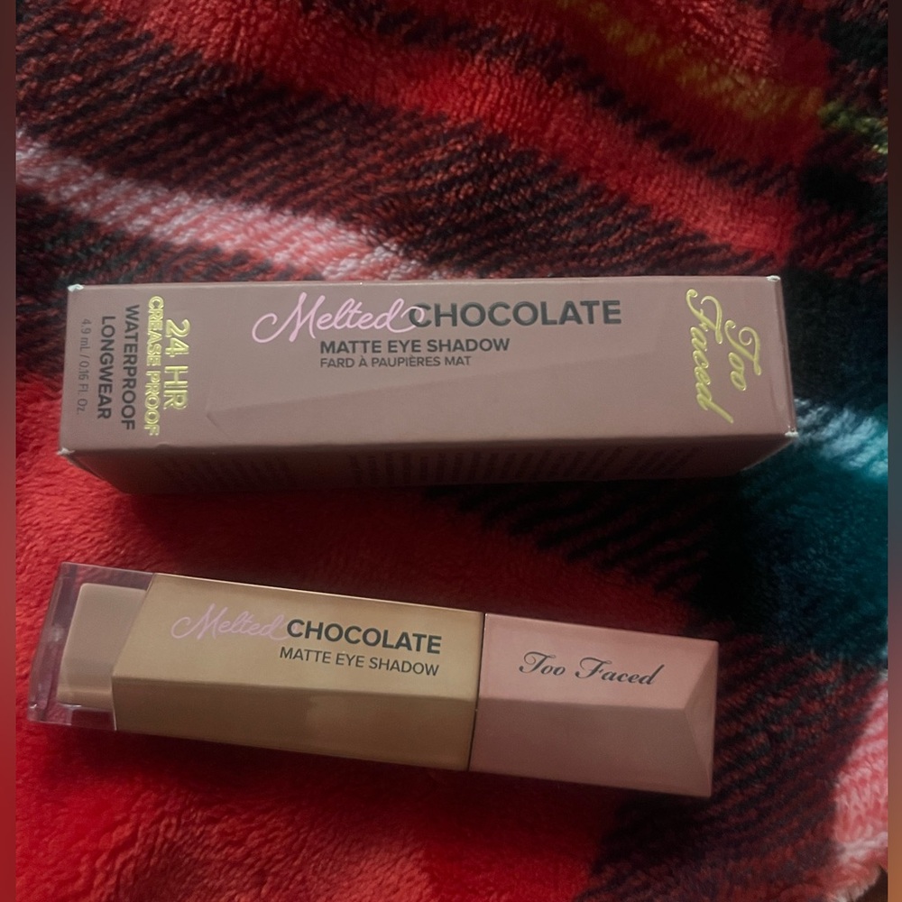 JT* New! Too Faced Melted Chocolate Liquid Matte Eye Shadow in Amaretto - Picture 4 of 4